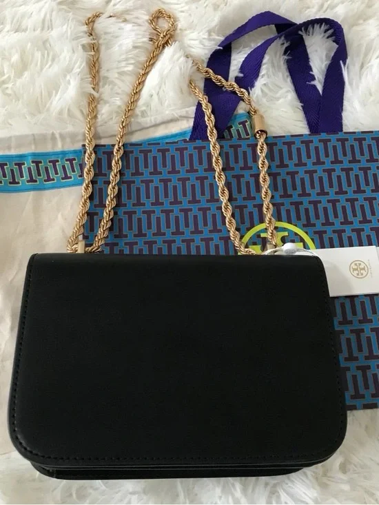 Tory Burch Black Shoulder Bag with Gold Logo and Chain - Picture 8 of 11